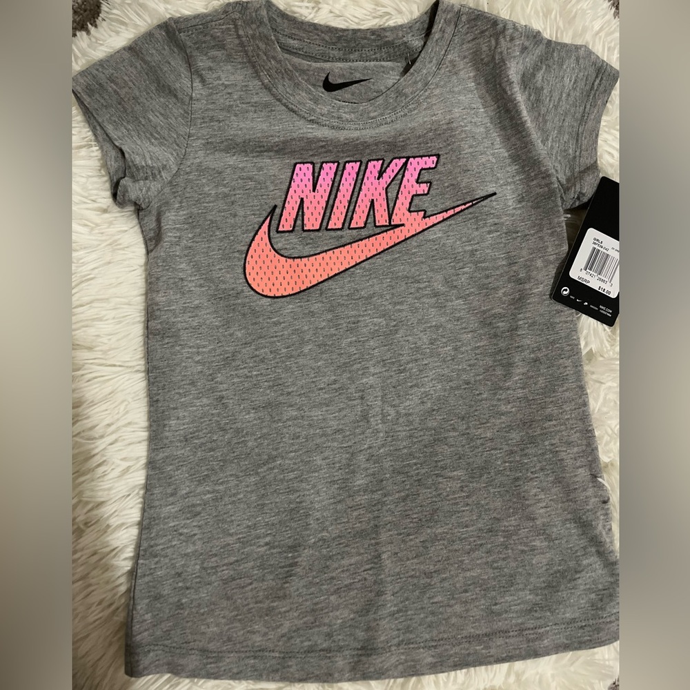 NWT Nike Girl's T-Shirt (sz 6) - New Kids - Picture 4 of 8